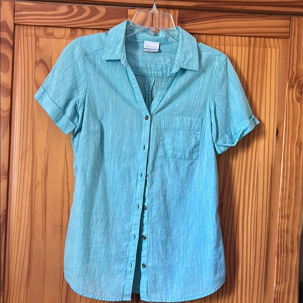 Columbia Women's Aqua Button Down Shirt